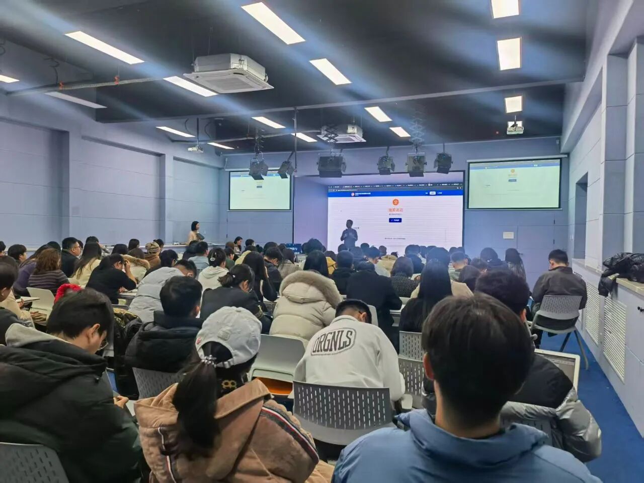 微信图片_2025-12-04_203351_158.jpg